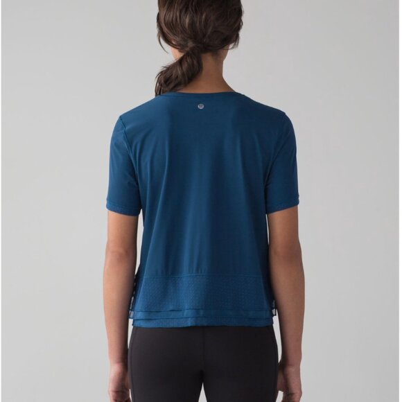 Lululemon Sole Training Short Sleeve - Picture 10 of 13